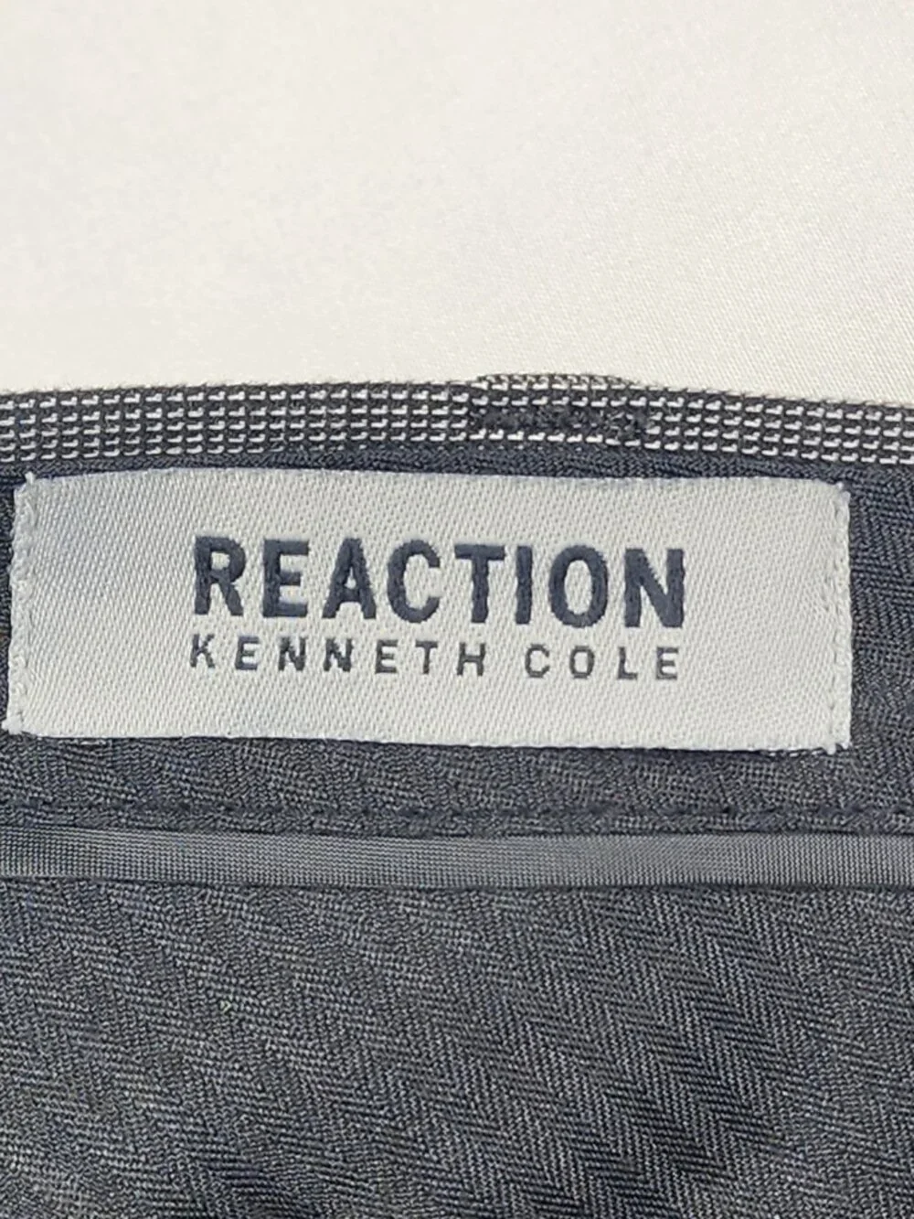 Kenneth Cole Reaction Mens 36x30 Gray Straight Fit Flat Front Dress Pants EX